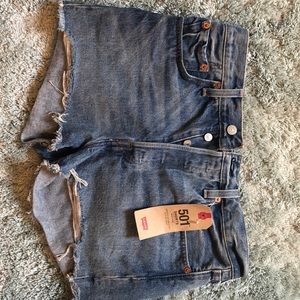 Size 29 levis women shorts